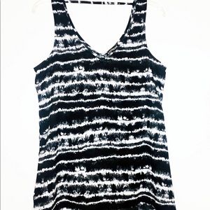 EXPRESS SLEVELESS TOP SIZE MEDIUM